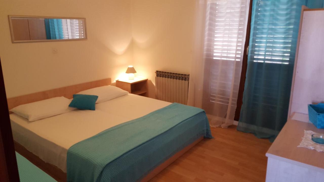 Apartmani Antunovic Podgora Bagian luar foto