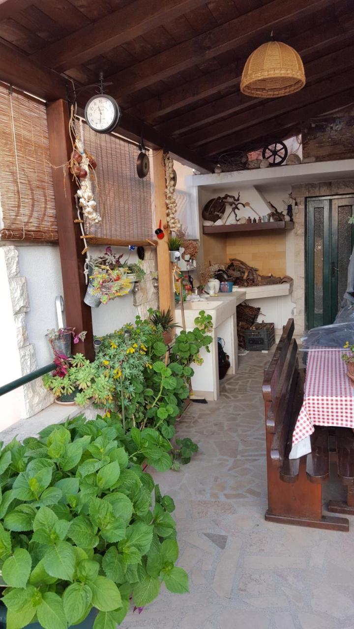 Apartmani Antunovic Podgora Bagian luar foto