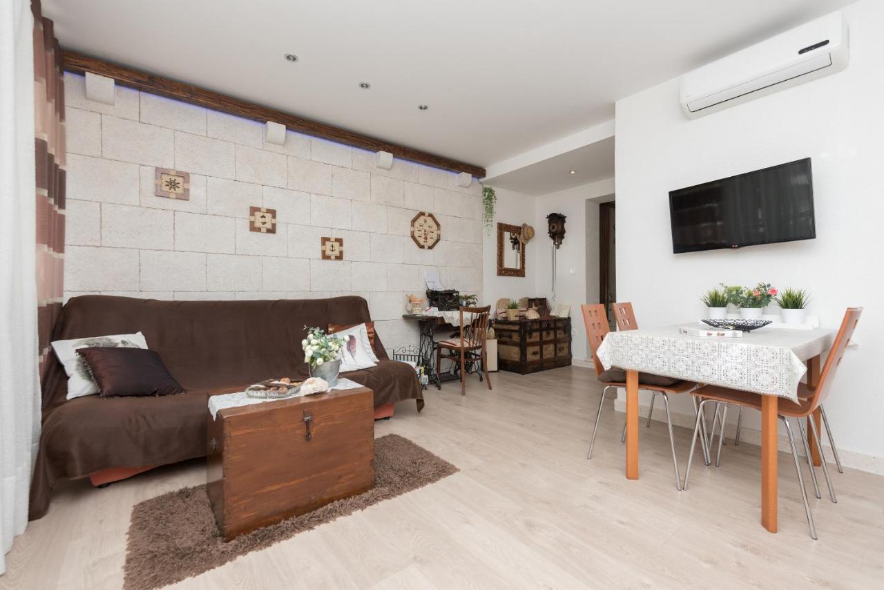 Apartmani Antunovic Podgora Bagian luar foto